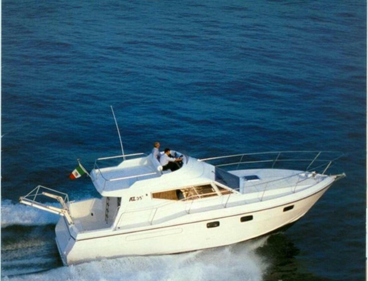 Yacht Suite Марина-ди-Гроссето Экстерьер фото