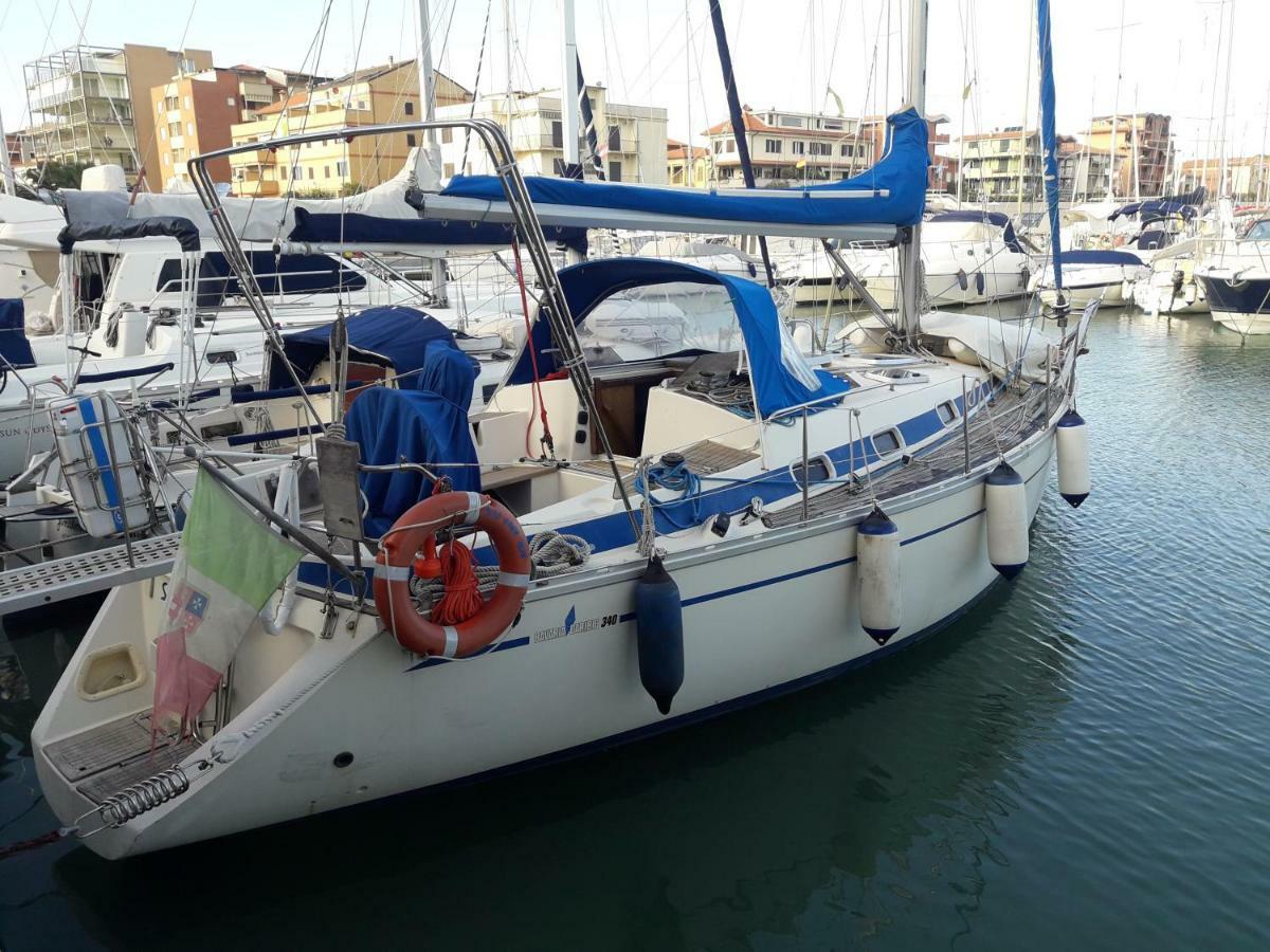 Yacht Suite Марина-ди-Гроссето Экстерьер фото